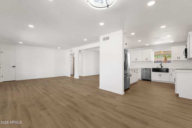 6017 E BOISE Street, Mesa, AZ 85205
