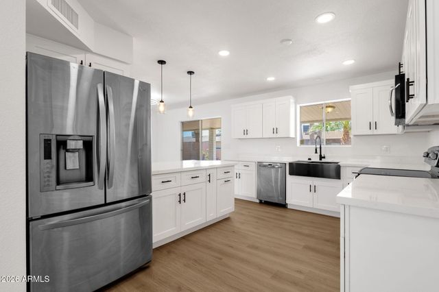 6017 E BOISE Street, Mesa, AZ 85205