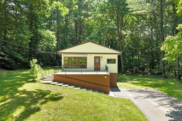 172 Porter St, Granby, MA 01033