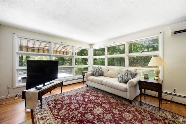 172 Porter St, Granby, MA 01033