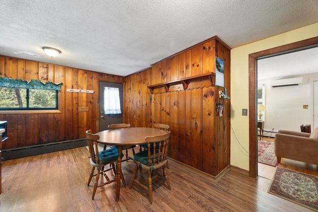 172 Porter St, Granby, MA 01033