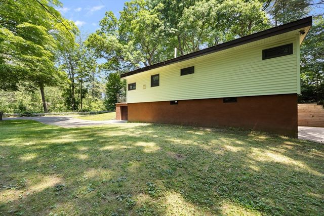 172 Porter St, Granby, MA 01033