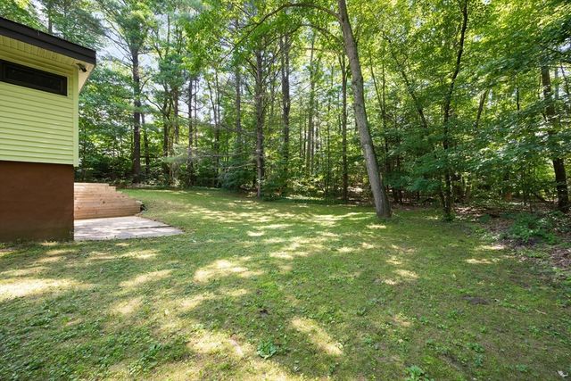 172 Porter St, Granby, MA 01033