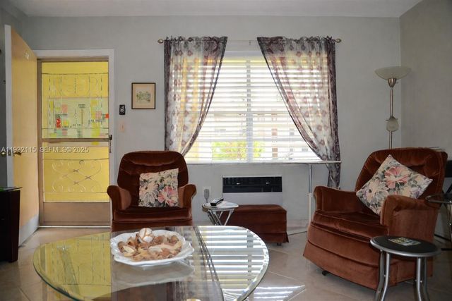 17090 NE 14th Ave 107, Miami, FL 33162