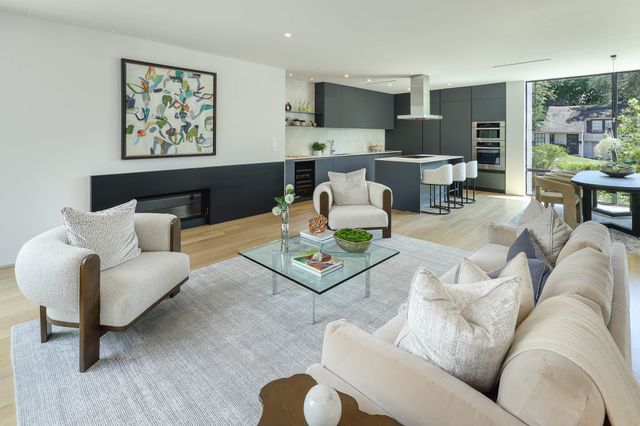 3513 Edgewater Street, Dallas, TX 75205