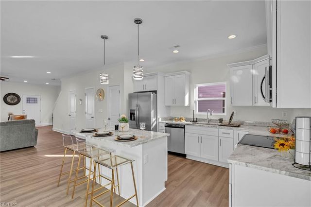 721 Ashley AVE A, Suffolk, VA 23434