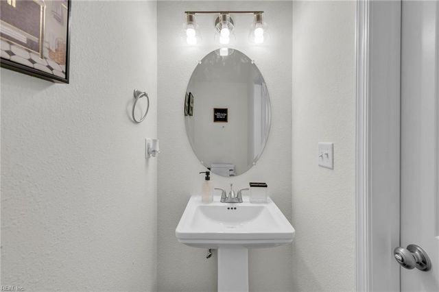 721 Ashley AVE A, Suffolk, VA 23434