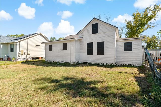 8915 W Richmond Street, Needville, TX 77461
