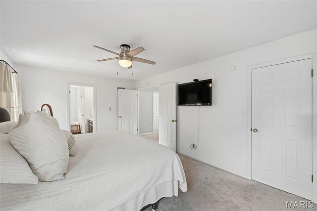 501 Oak Leaf Manor Court, Ballwin, MO 63021