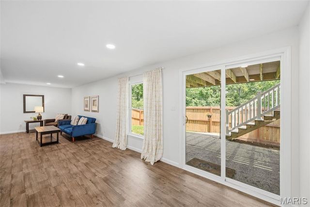 501 Oak Leaf Manor Court, Ballwin, MO 63021