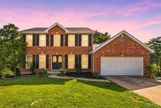 501 Oak Leaf Manor Court, Ballwin, MO 63021