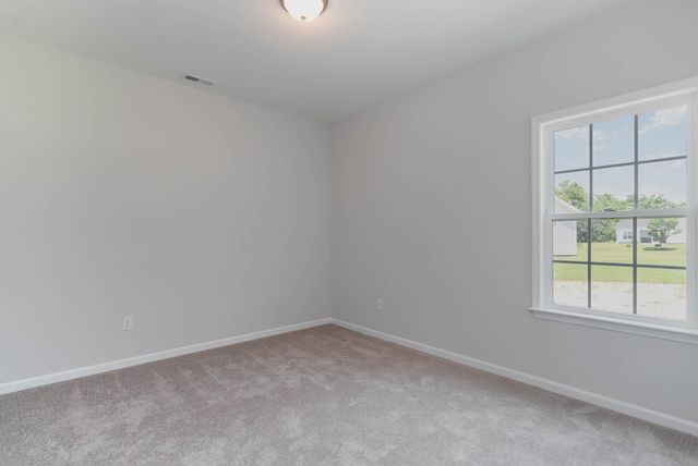 35 Double Pond Dr, Georgetown, SC 29440