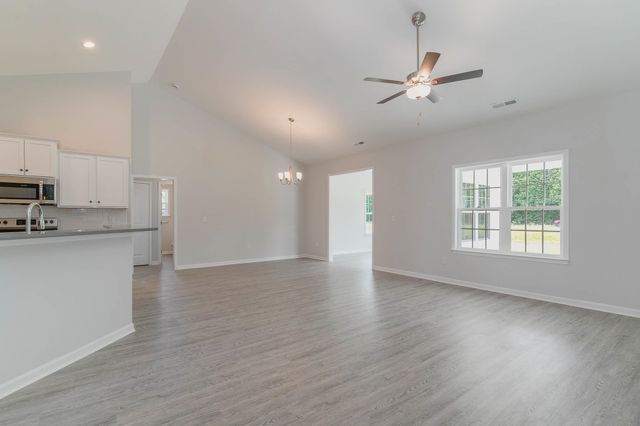35 Double Pond Dr, Georgetown, SC 29440