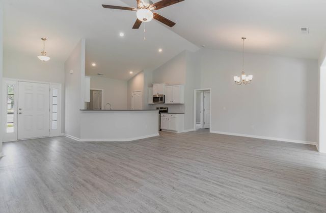 35 Double Pond Dr, Georgetown, SC 29440