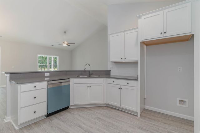 35 Double Pond Dr, Georgetown, SC 29440