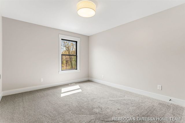 400 Sabine Drive 8, Muskegon, MI 49442