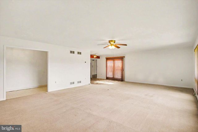 2170 TWIGDEN CT, York, PA 17403