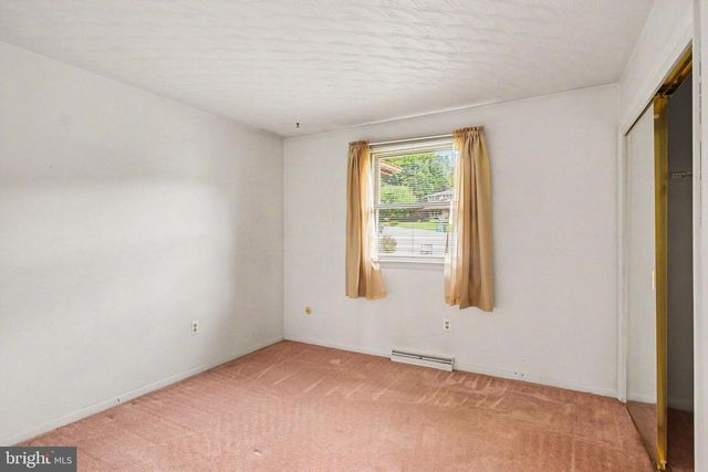 2170 TWIGDEN CT, York, PA 17403