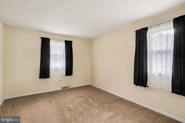 2170 TWIGDEN CT, York, PA 17403