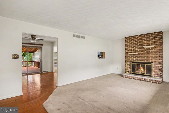 2170 TWIGDEN CT, York, PA 17403