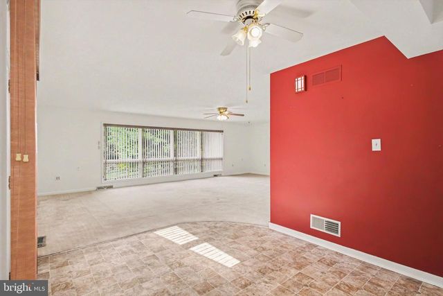 2170 TWIGDEN CT, York, PA 17403