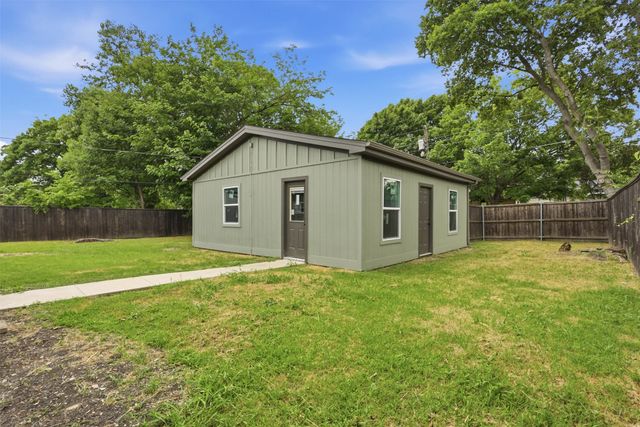 2511 Emerald Drive, Mesquite, TX 75150