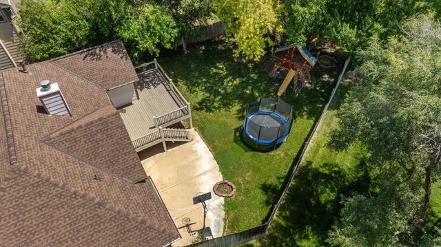 254 N Lakeside Dr, Andover, KS 67002