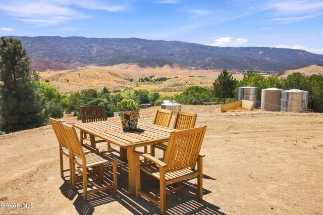 40051 W 72nd Street, Leona Valley, CA 93551