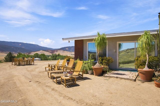 40051 W 72nd Street, Leona Valley, CA 93551
