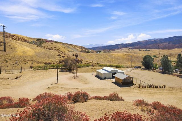 40051 W 72nd Street, Leona Valley, CA 93551