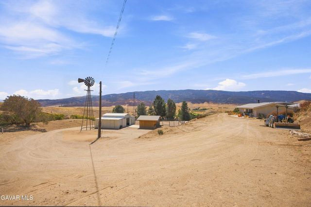 40051 W 72nd Street, Leona Valley, CA 93551