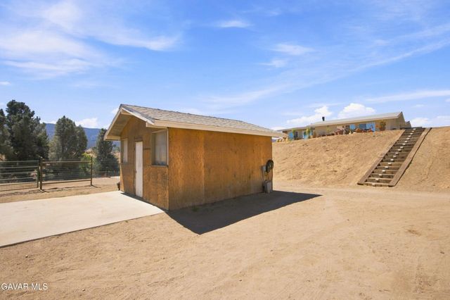 40051 W 72nd Street, Leona Valley, CA 93551