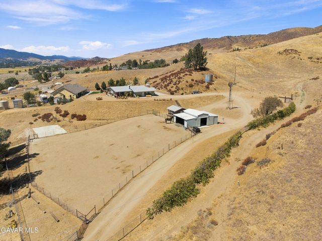 40051 W 72nd Street, Leona Valley, CA 93551