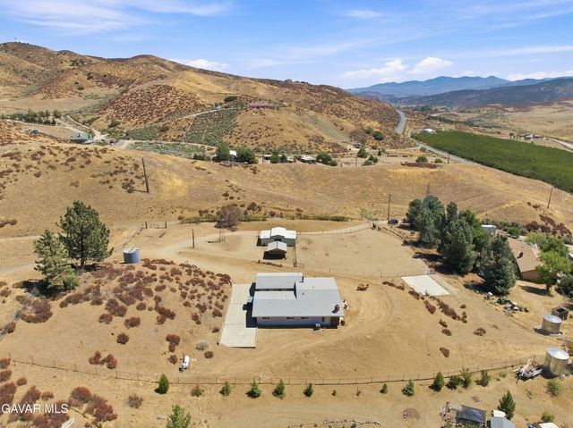 40051 W 72nd Street, Leona Valley, CA 93551