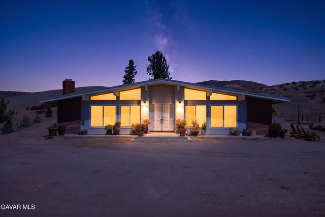 40051 W 72nd Street, Leona Valley, CA 93551