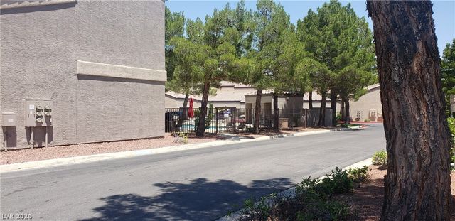 5250 Rainbow 2077, Las Vegas, NV 89118