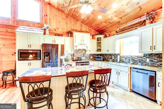 185 Hill Crest Court, Wedowee, AL 36278