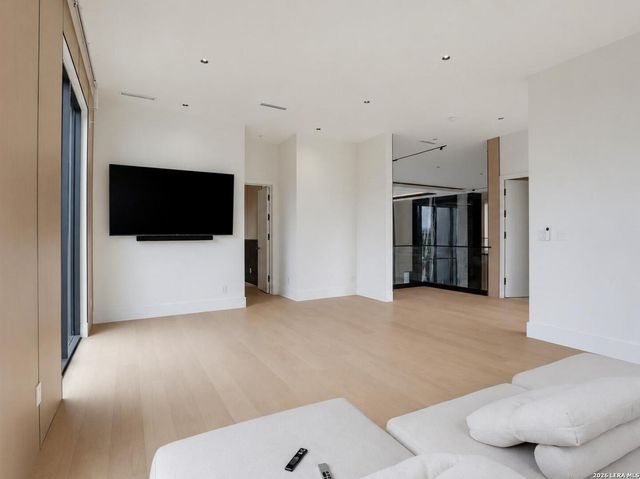 59 Via Aragon, San Antonio, TX 78257
