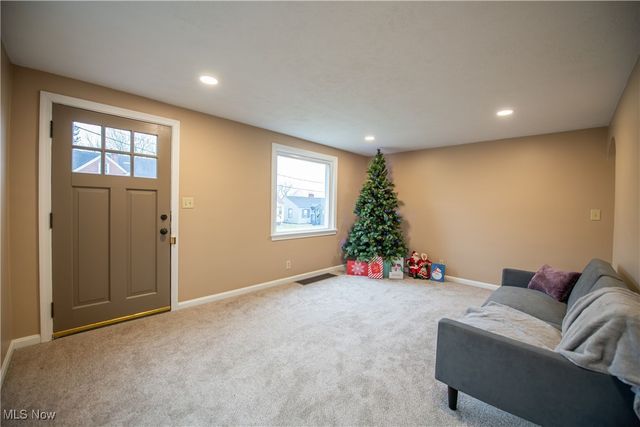 226 Hawthorne Avenue NE, Massillon, OH 44646