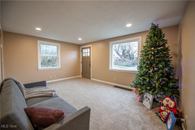 226 Hawthorne Avenue NE, Massillon, OH 44646