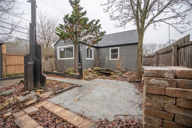 226 Hawthorne Avenue NE, Massillon, OH 44646