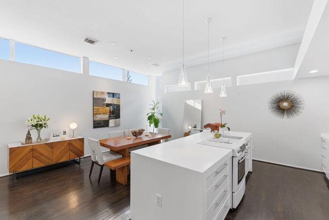 1117 W 17th Street, Houston, TX 77008