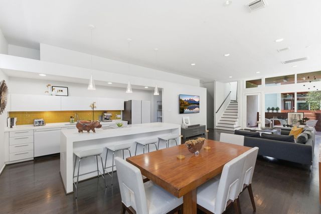 1117 W 17th Street, Houston, TX 77008