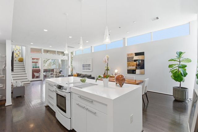 1117 W 17th Street, Houston, TX 77008