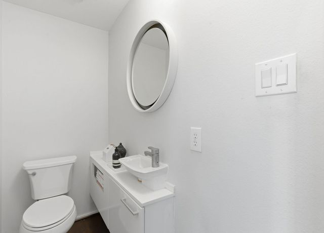 1117 W 17th Street, Houston, TX 77008