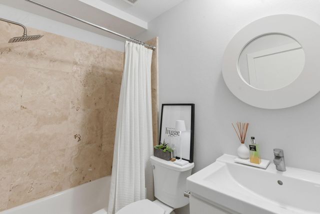 1117 W 17th Street, Houston, TX 77008