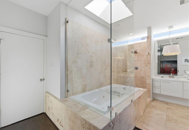 1117 W 17th Street, Houston, TX 77008