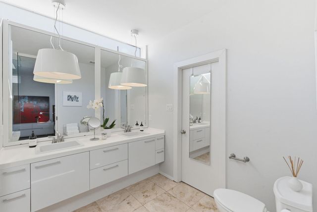 1117 W 17th Street, Houston, TX 77008