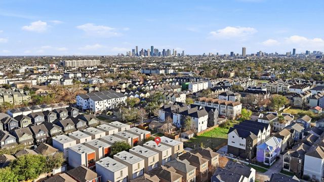 1117 W 17th Street, Houston, TX 77008