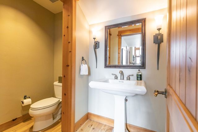 12381 Lookout Loop # F13-5, Truckee, CA 96161